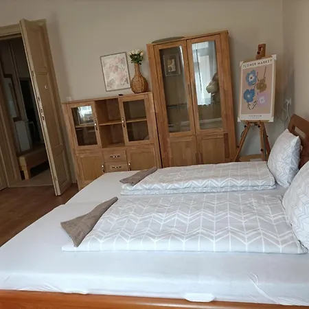 Central Apartments דירה